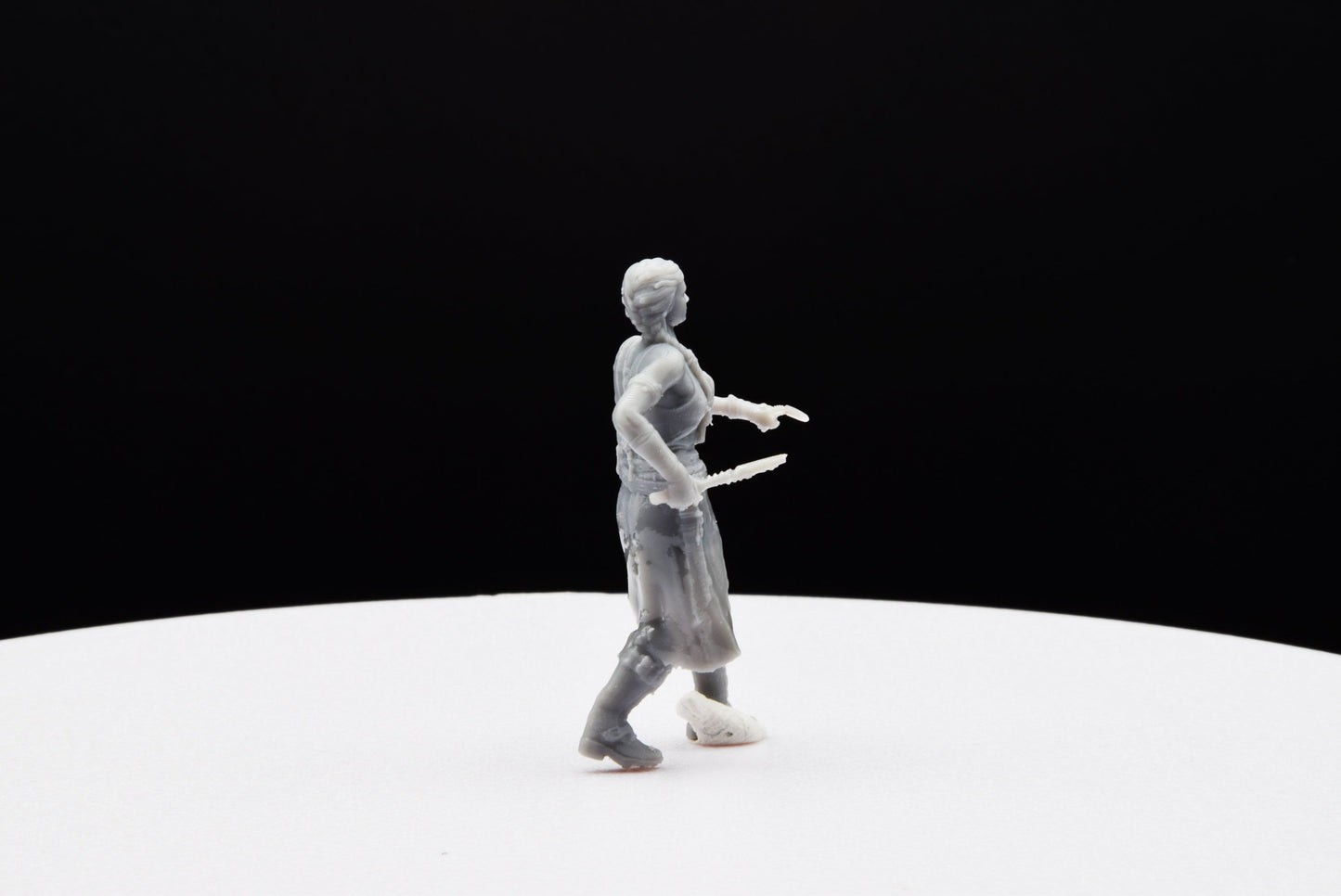 Gears Of War Reyna Diaz Outsider Ot Miniature - TheSTLSmith - 3D Printed with high quality resin for Skirmish/D&D games