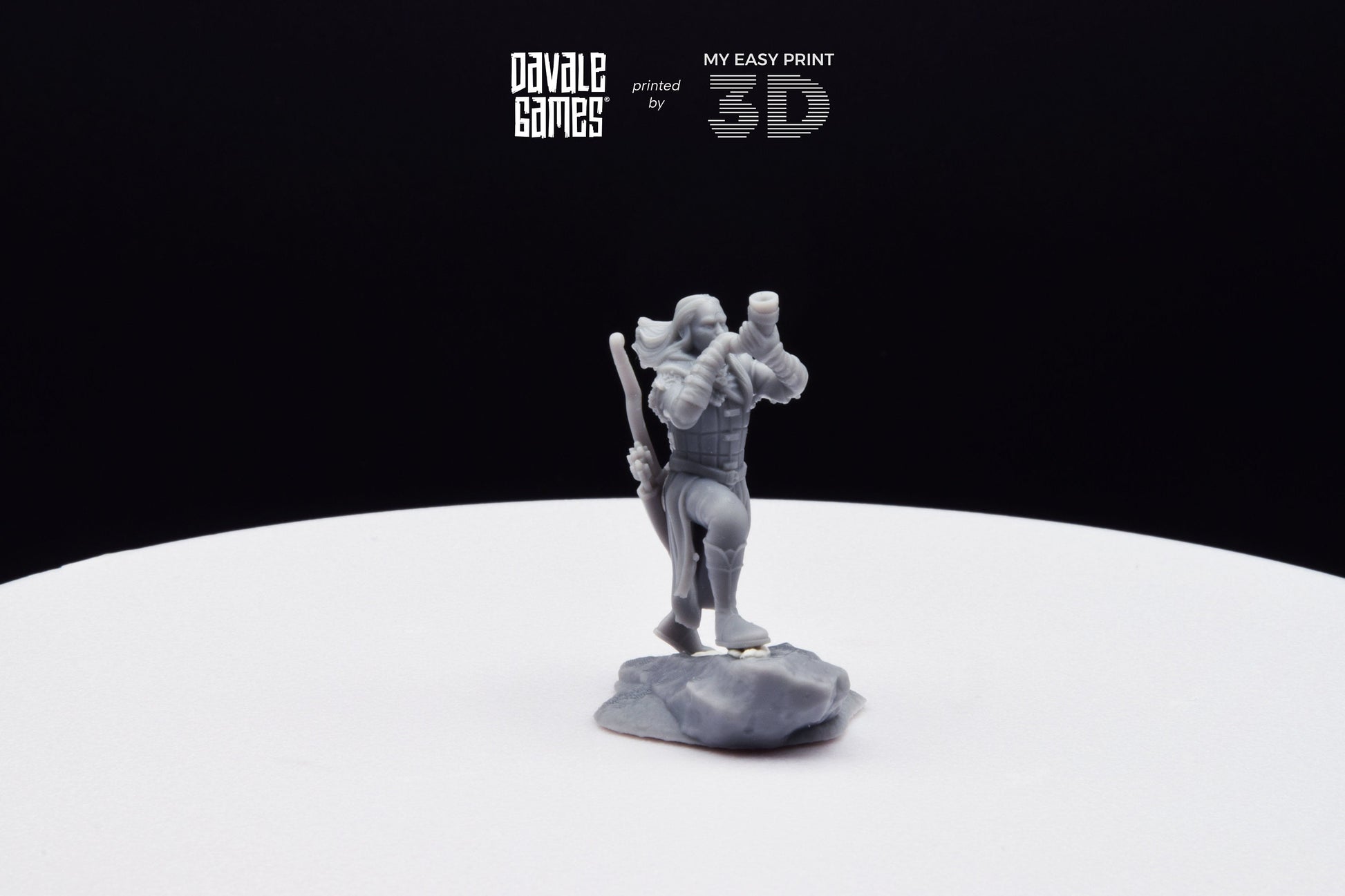 Wood Elf with Horn - Davale Games - 3D Printed with high quality resin for LOTR/D&D games