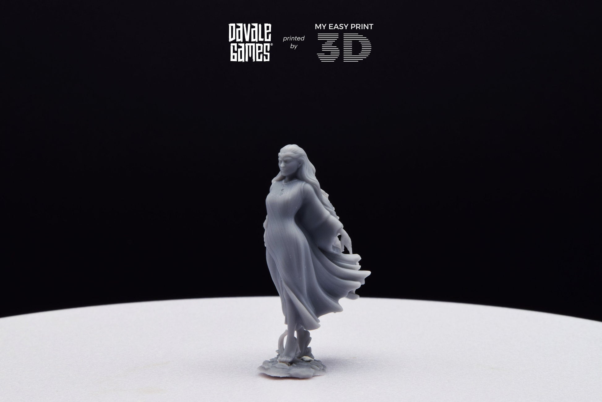 Forest Elven Queen - Davale Games - 3D Printed with high quality resin for LOTR/D&D games