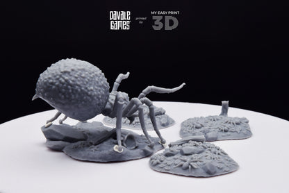 Queen of Spiders and sons - Davale Games - 3D Printed with high quality resin for LOTR/D&D games