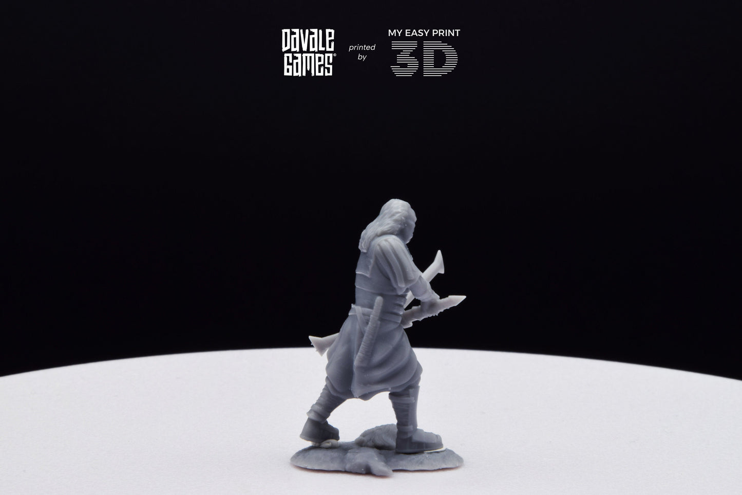 Outrider blood handed captain with two swords - Davale Games - 3D Printed with high quality resin for LOTR/D&D games