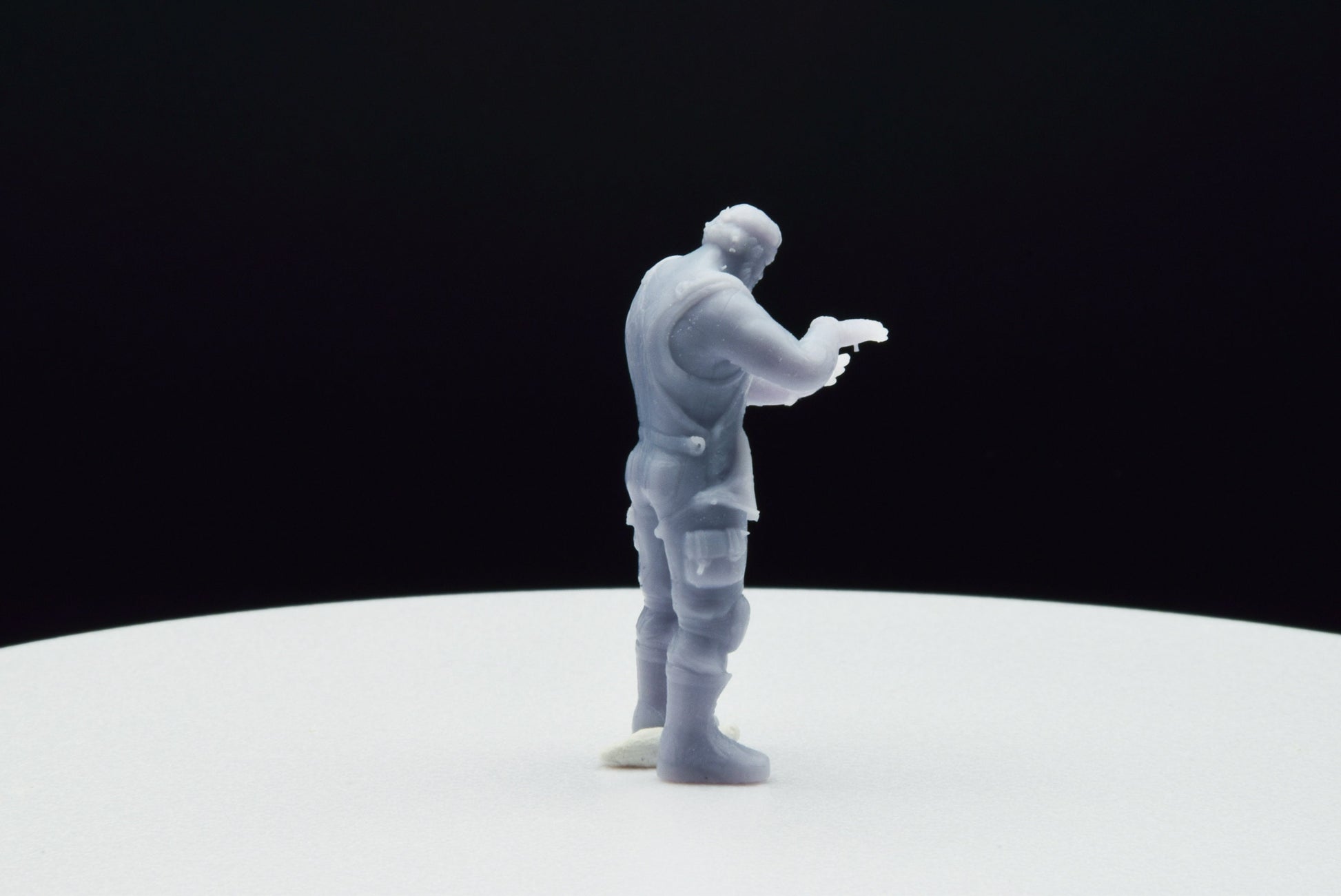Gears Of War Dominic Santiago Gardener Ot Miniature - TheSTLSmith - 3D Printed with high quality resin for Skirmish/D&D games