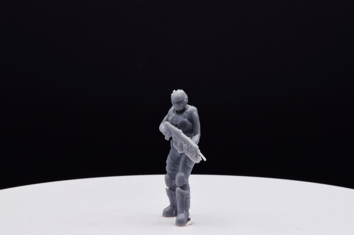 Gears Of War COG Summer Female Miniature - TheSTLSmith - 3D Printed with high quality resin for Skirmish/D&D games