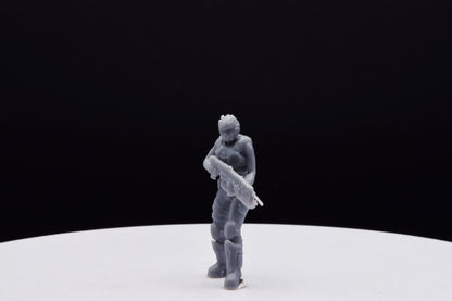 Gears Of War COG Summer Female Miniature - TheSTLSmith - 3D Printed with high quality resin for Skirmish/D&D games