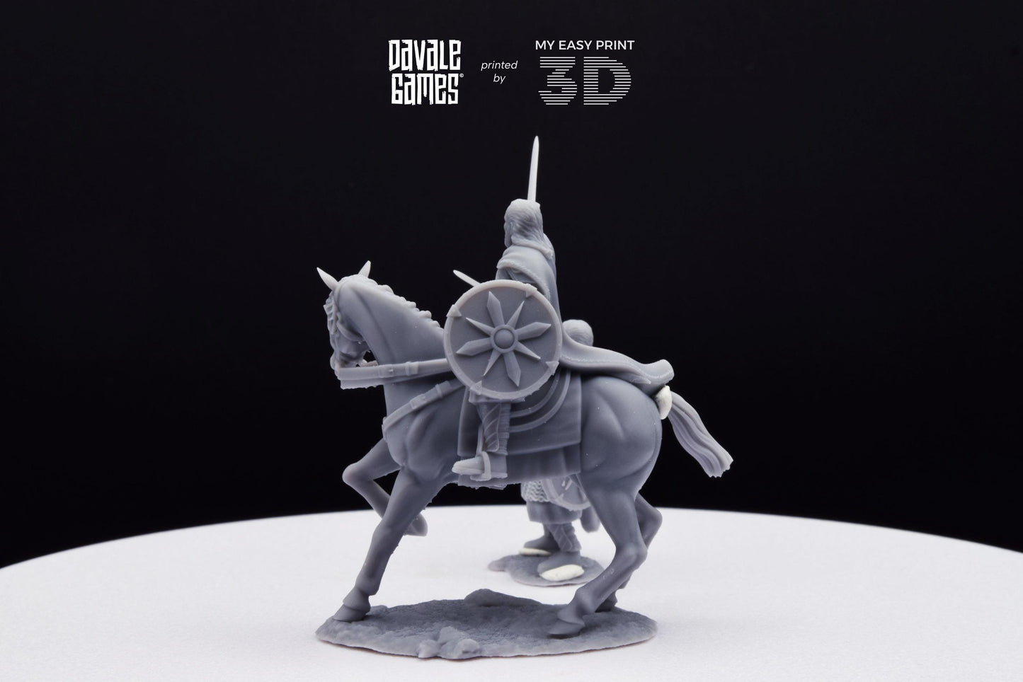 West Humans King - Foot and Mounted - Davale Games - 3D Printed with high quality resin for LOTR/D&D games