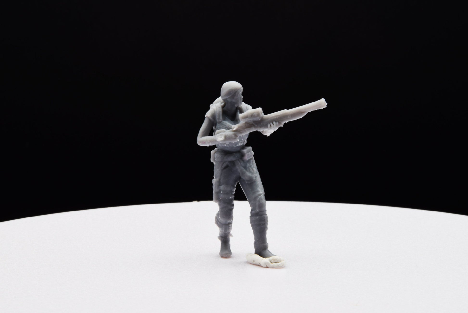 Gears Of War COG Kait Diaz Ot Miniature - TheSTLSmith - 3D Printed with high quality resin for Skirmish/D&D games