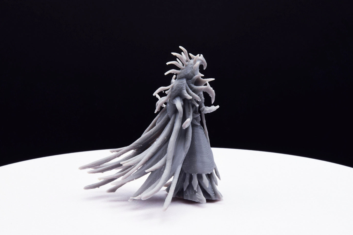 Gears Of War Queen Myrrah Ot Miniature - TheSTLSmith - 3D Printed with high quality resin for Skirmish/D&D games
