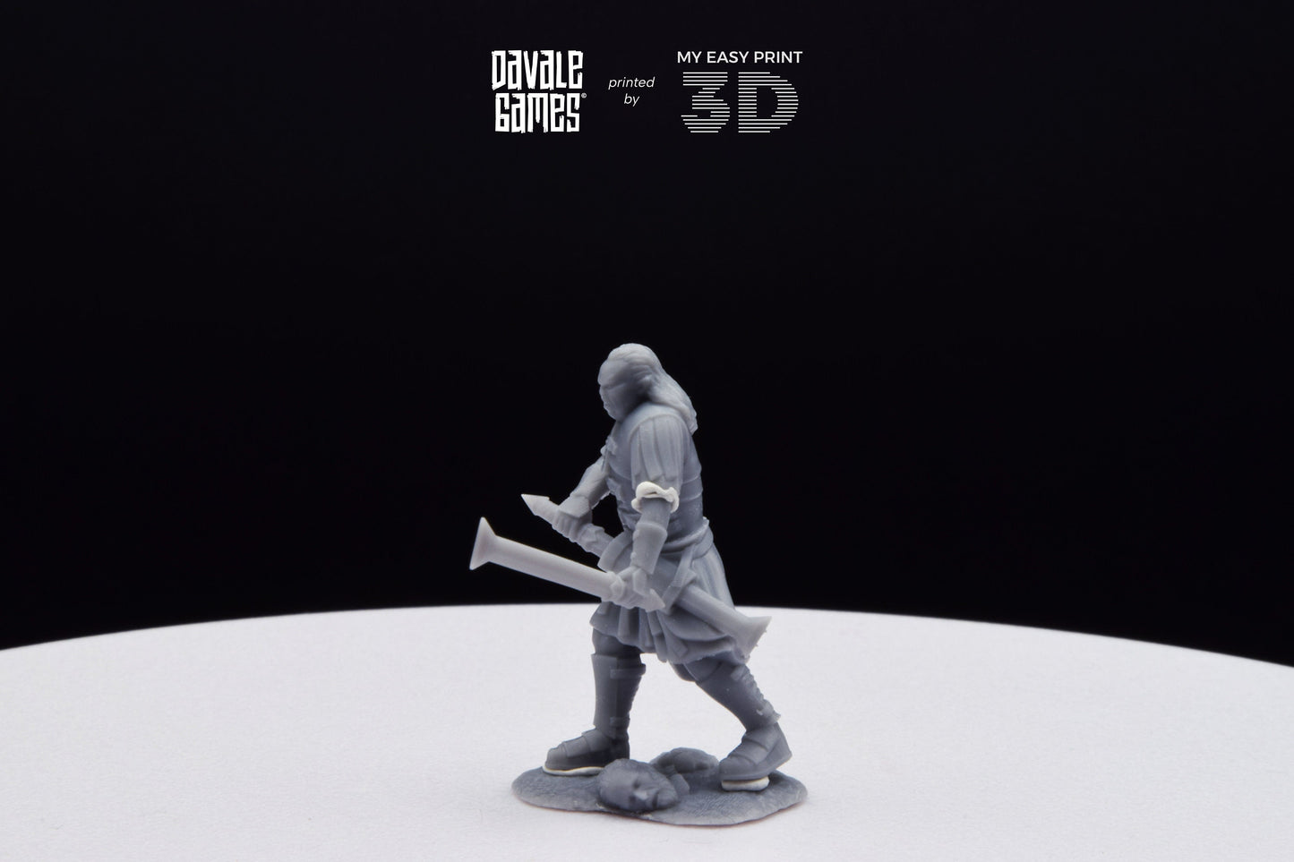 Outrider blood handed captain with two swords - Davale Games - 3D Printed with high quality resin for LOTR/D&D games