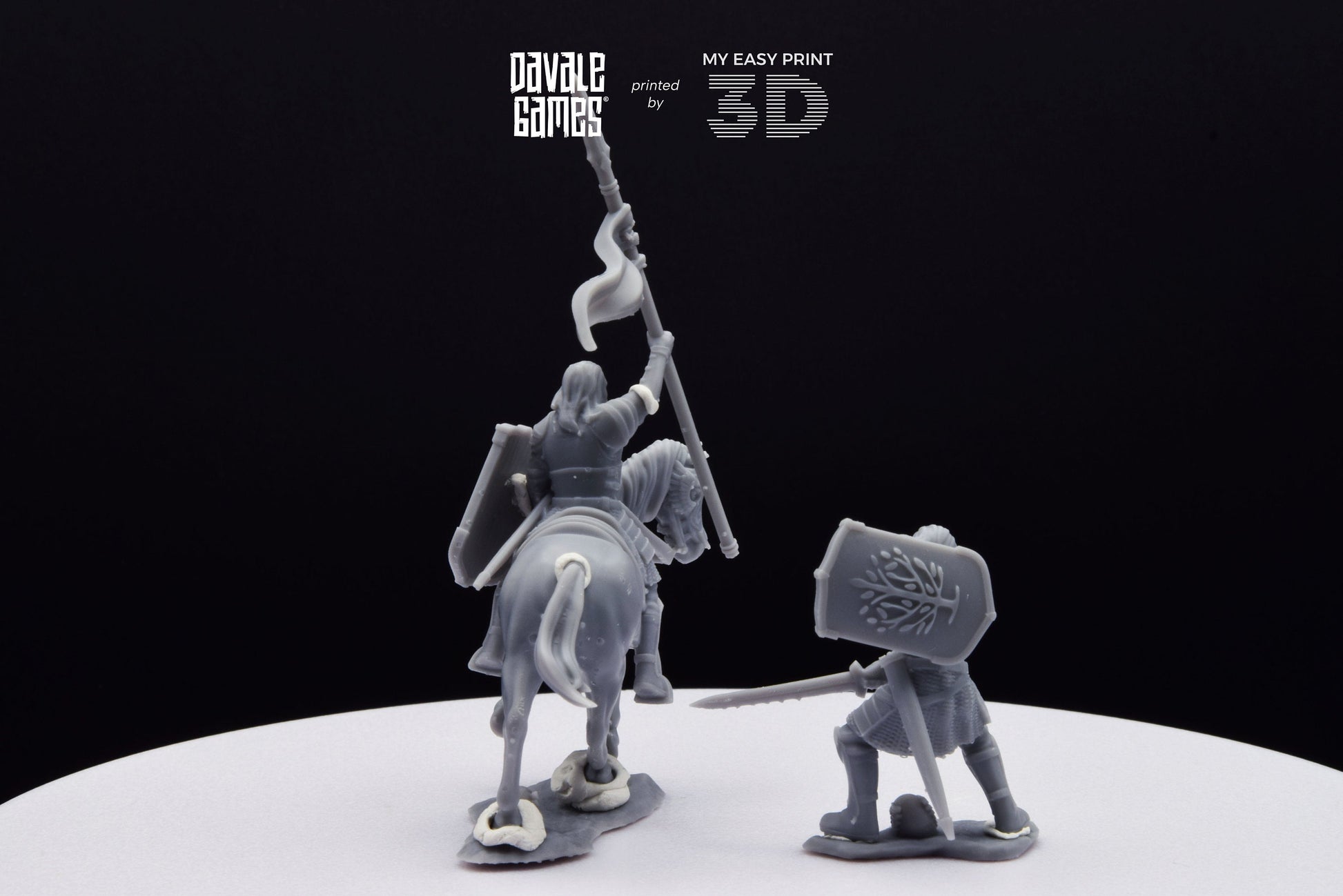 Grey Castle Captain - Foot and Mounted - Davale Games - 3D Printed with high quality resin for LOTR/D&D games