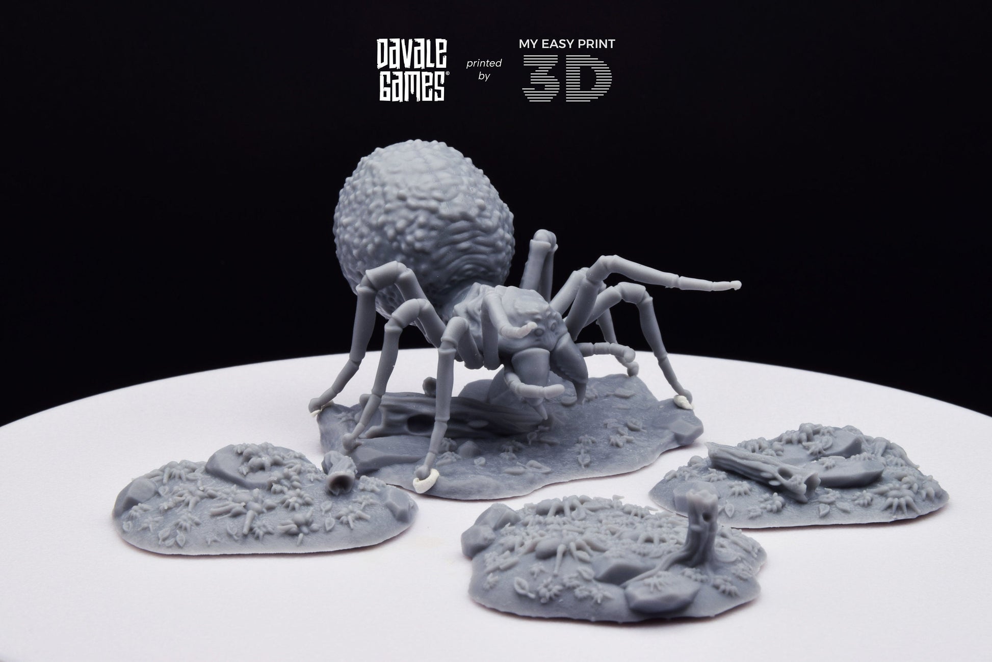 Queen of Spiders and sons - Davale Games - 3D Printed with high quality resin for LOTR/D&D games