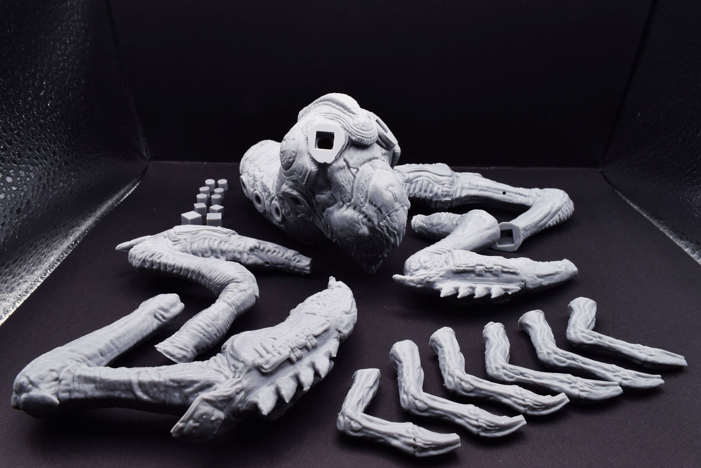 Gears Of War Corpser Larva Ot Miniature - TheSTLSmith - 3D Printed with high quality resin for Skirmish/D&D games