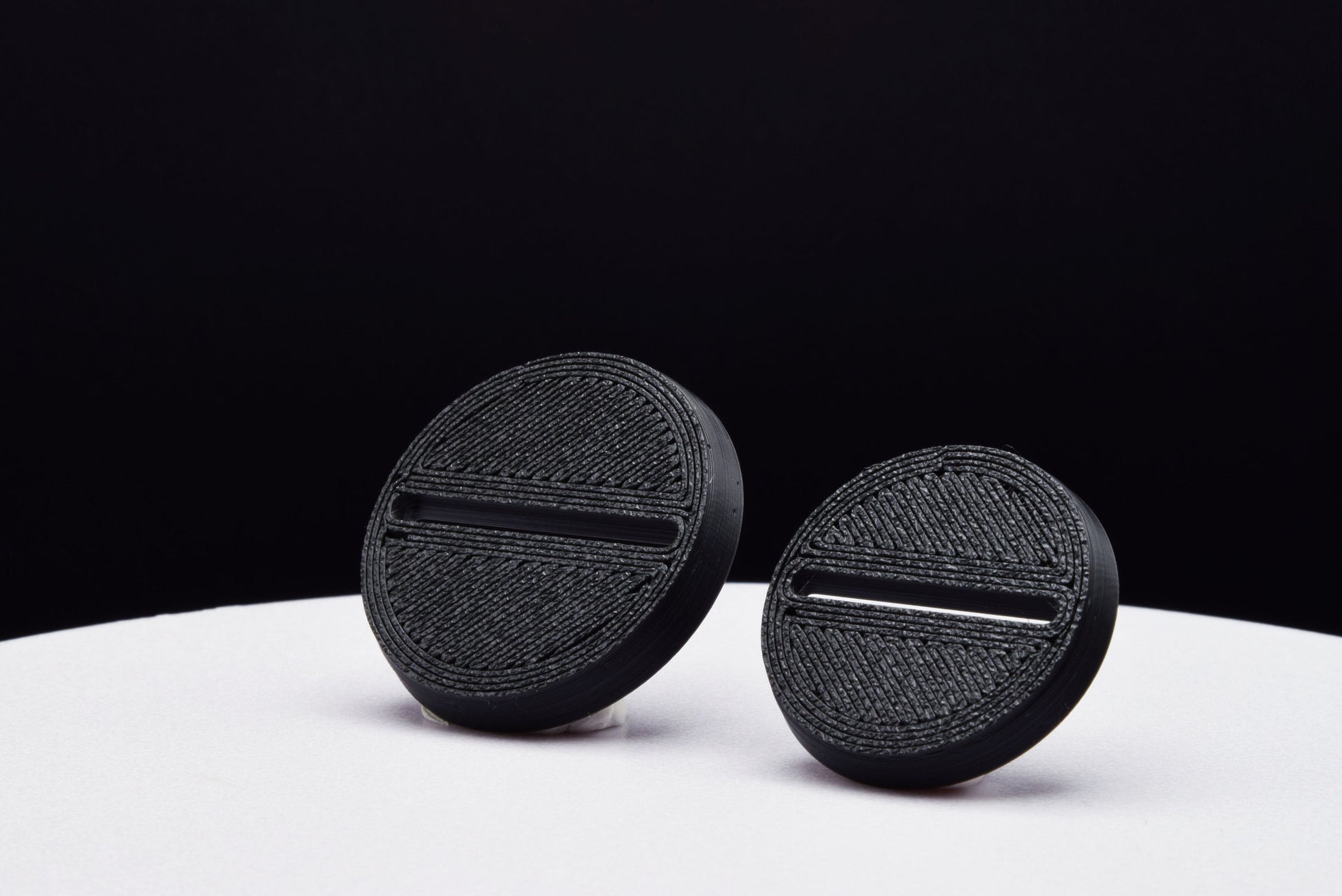 Slotted Round Bases for Miniatures - 20mm 25mm 28.5mm 30mm 32mm - 3D Printed with high quality PLA+ for Tabletop Games/Wargames/D&D games