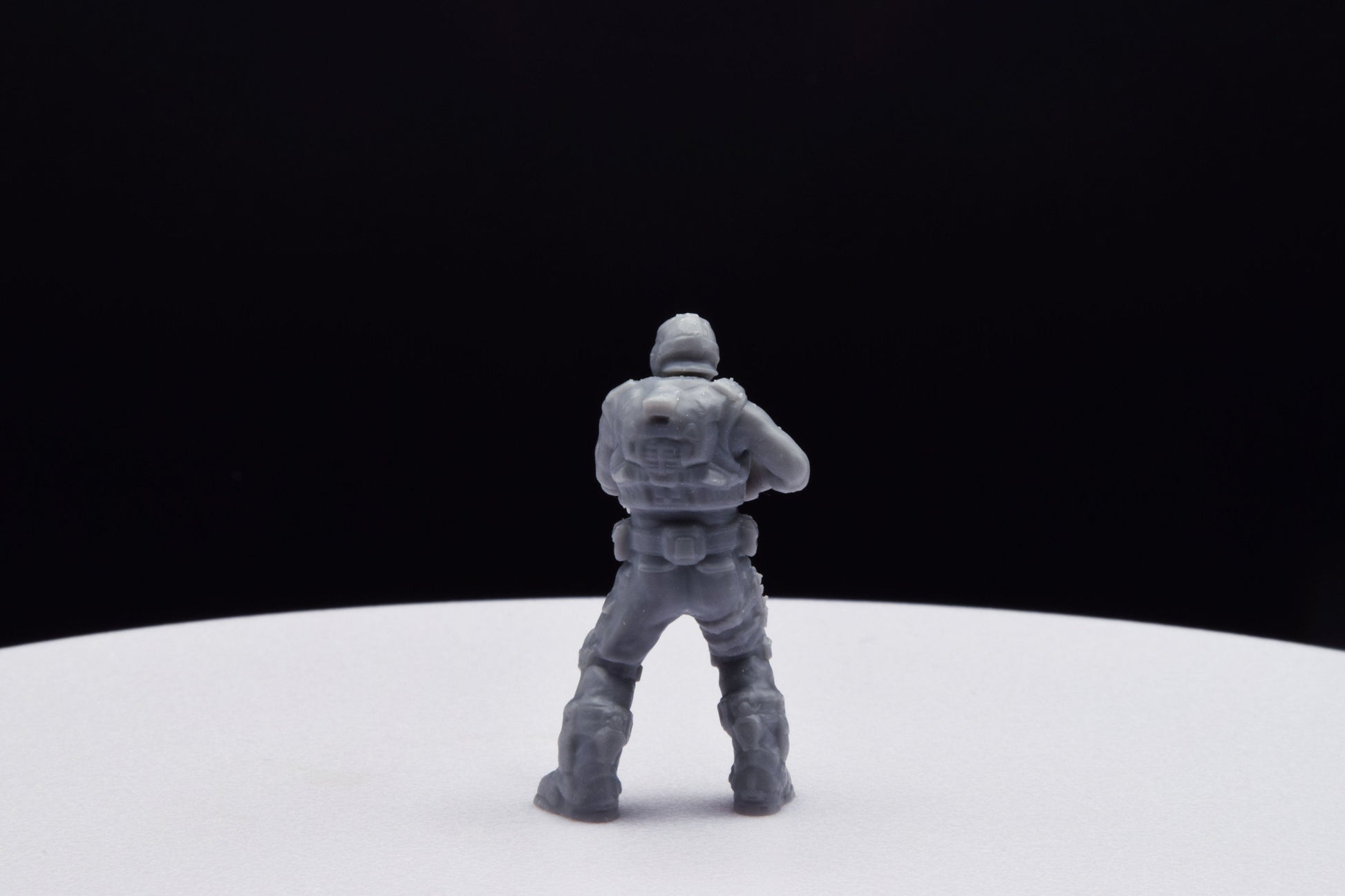 Gears Of War COG Soldier Summer Male Old Miniature - TheSTLSmith - 3D Printed with high quality resin for Skirmish/D&D games