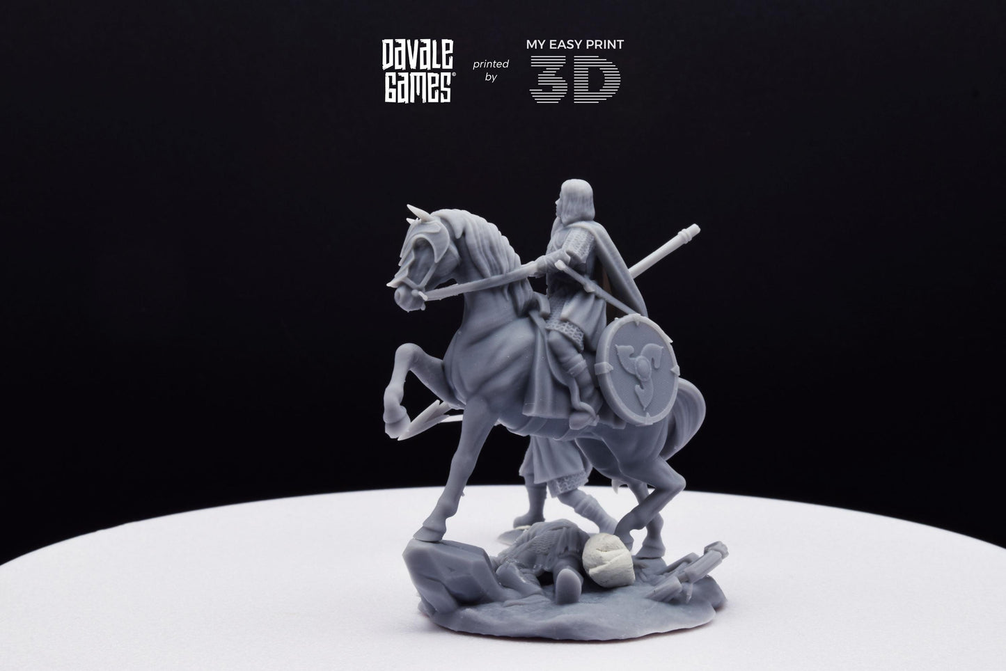 West Humans Lady of the Horses - Foot and Mounted - Davale Games - 3D Printed with high quality resin for LOTR/D&D games