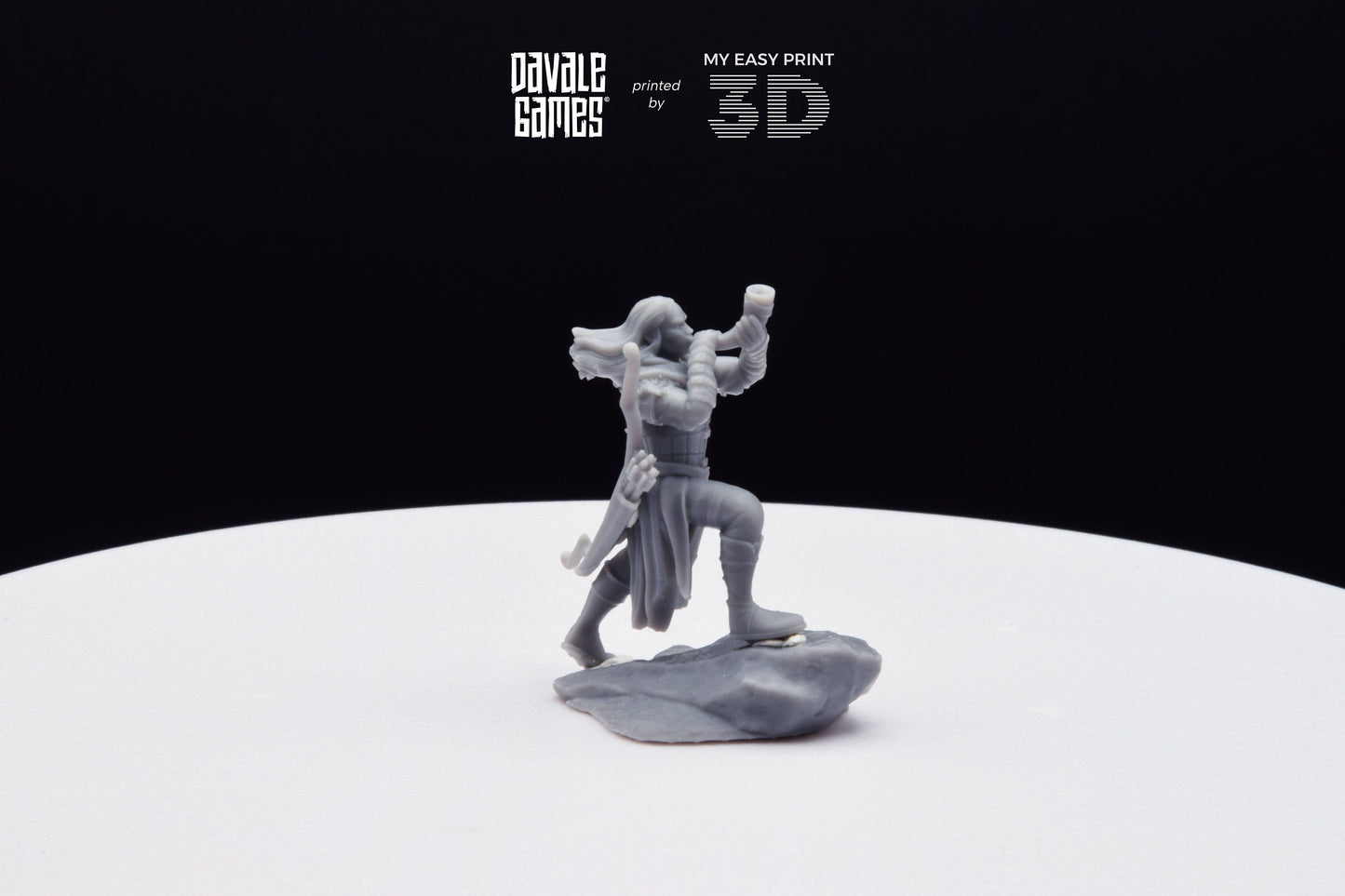 Wood Elf with Horn - Davale Games - 3D Printed with high quality resin for LOTR/D&D games