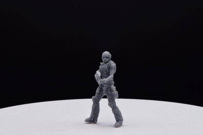 Gears Of War Lizzie Carmine Miniature - TheSTLSmith - 3D Printed with high quality resin for Skirmish/D&D games