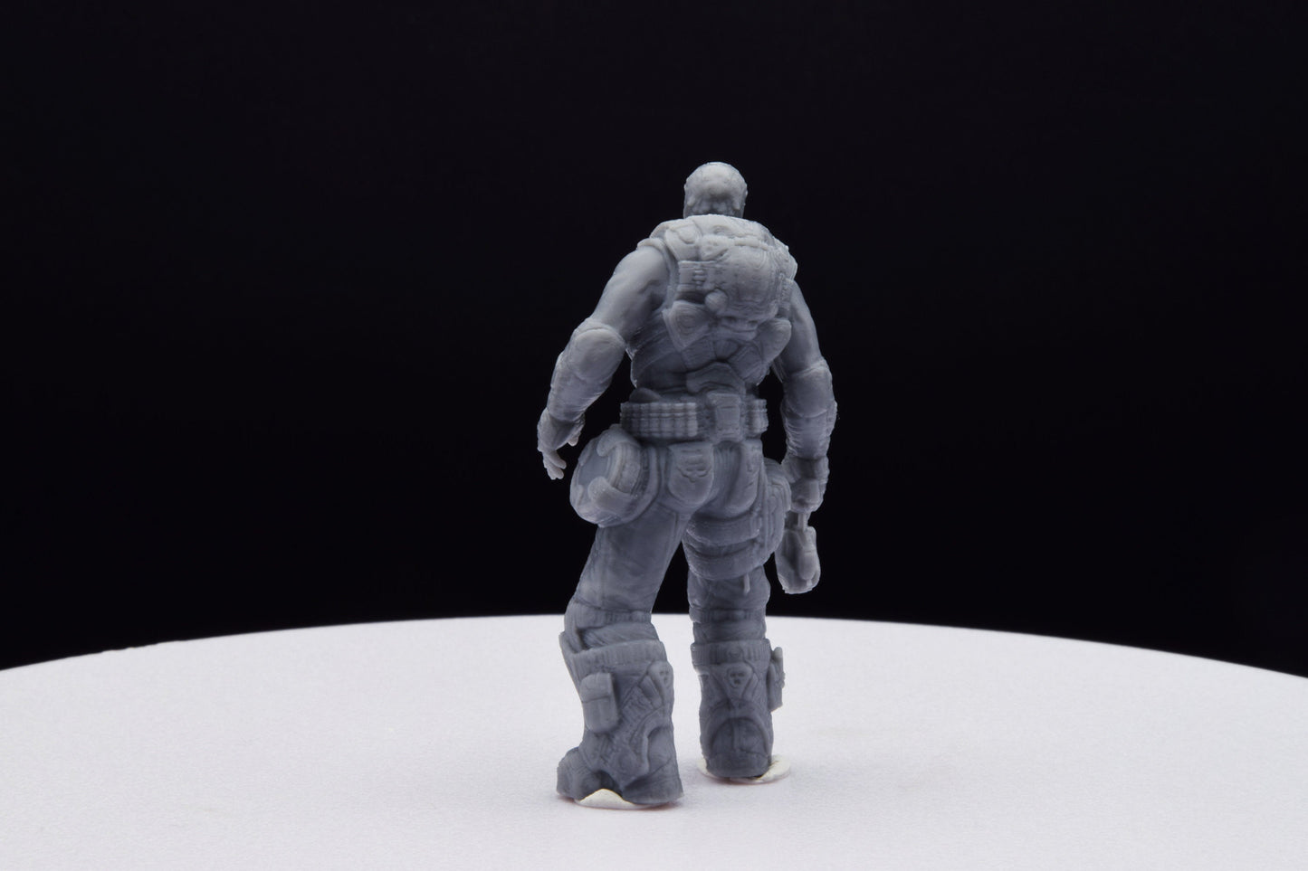 Gears Of War Dominic Santiago Summer Ot Miniature - TheSTLSmith - 3D Printed with high quality resin for Skirmish/D&D games
