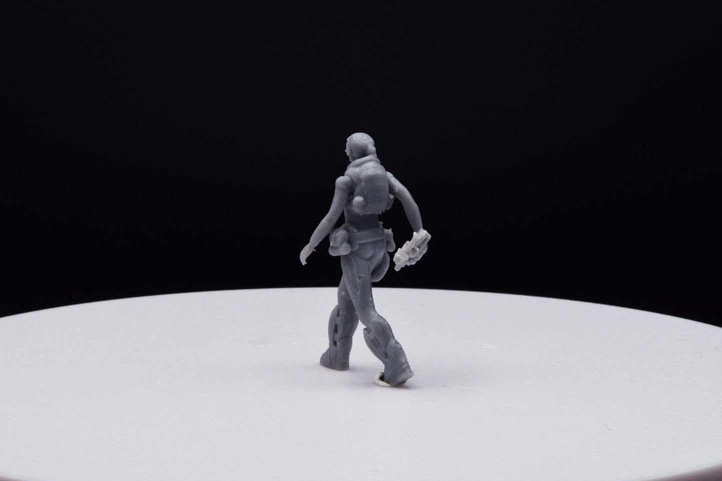 Gears Of War Anya Stroud Command Ot Miniature - TheSTLSmith - 3D Printed with high quality resin for Skirmish/D&D games