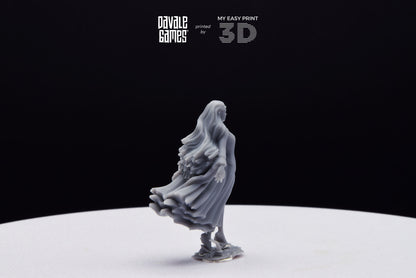 Forest Elven Queen - Davale Games - 3D Printed with high quality resin for LOTR/D&D games