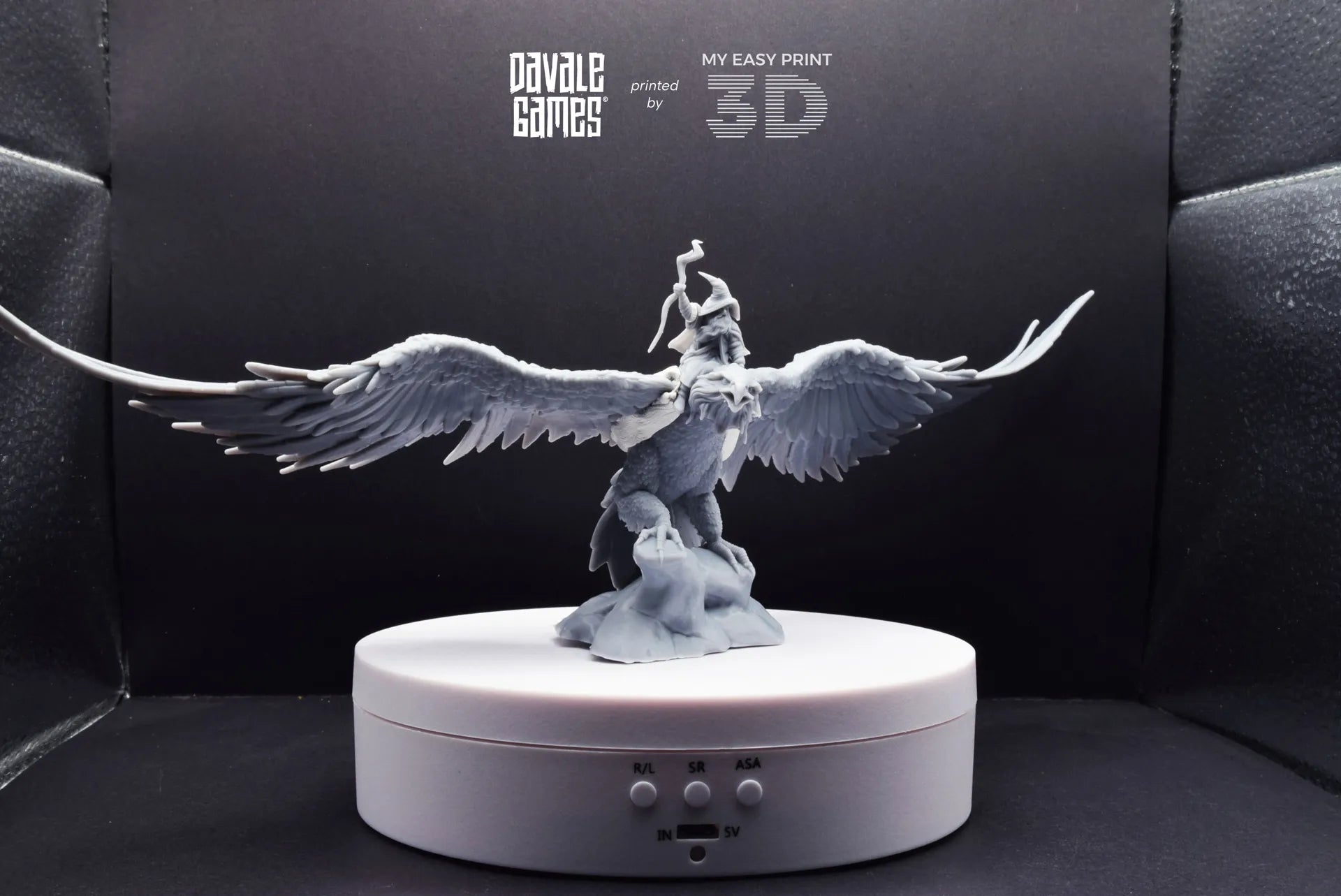 Mage on Eagle - Davale Games - 3D Printed with high quality resin for LOTR/D&D games