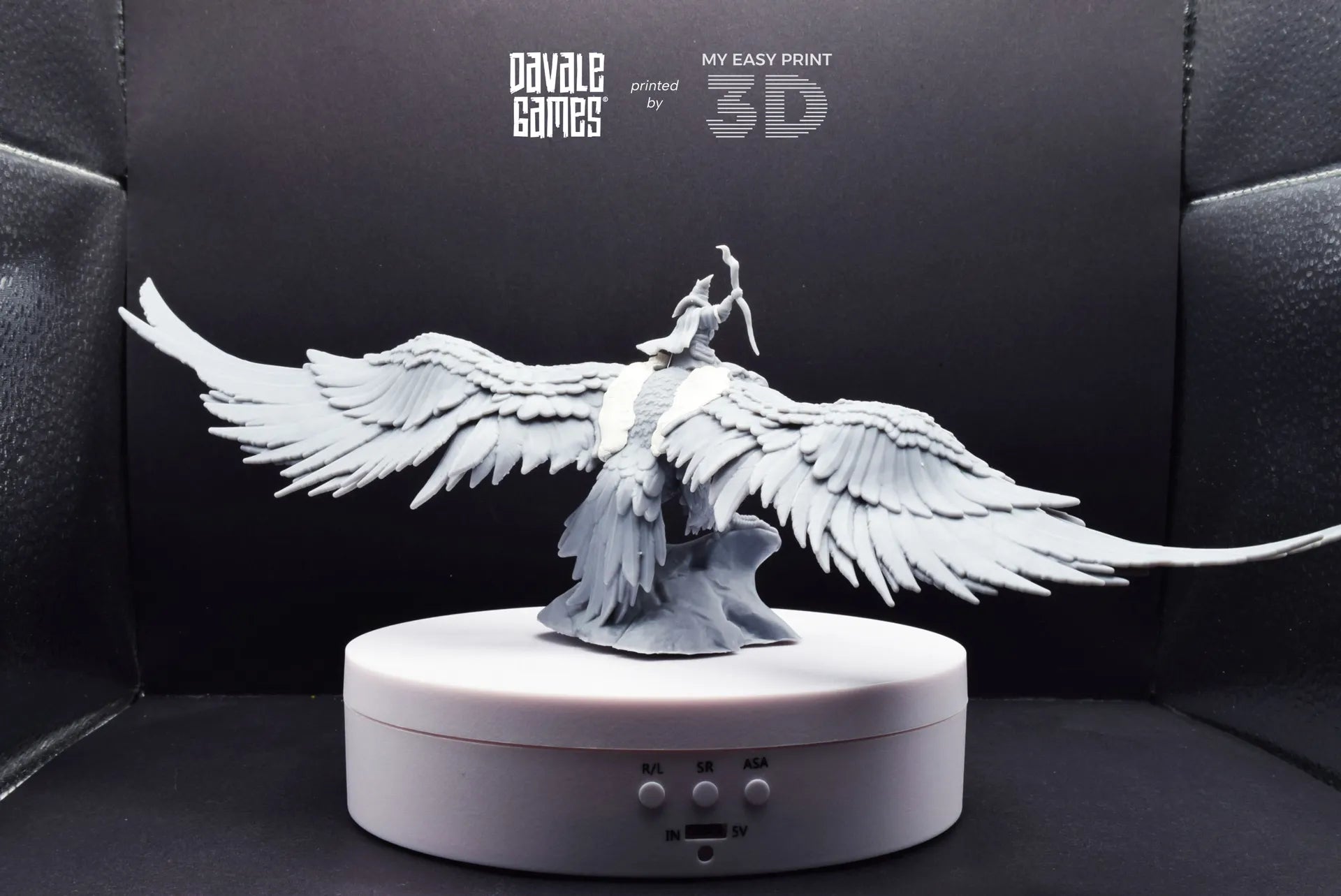 Mage on Eagle - Davale Games - 3D Printed with high quality resin for LOTR/D&D games
