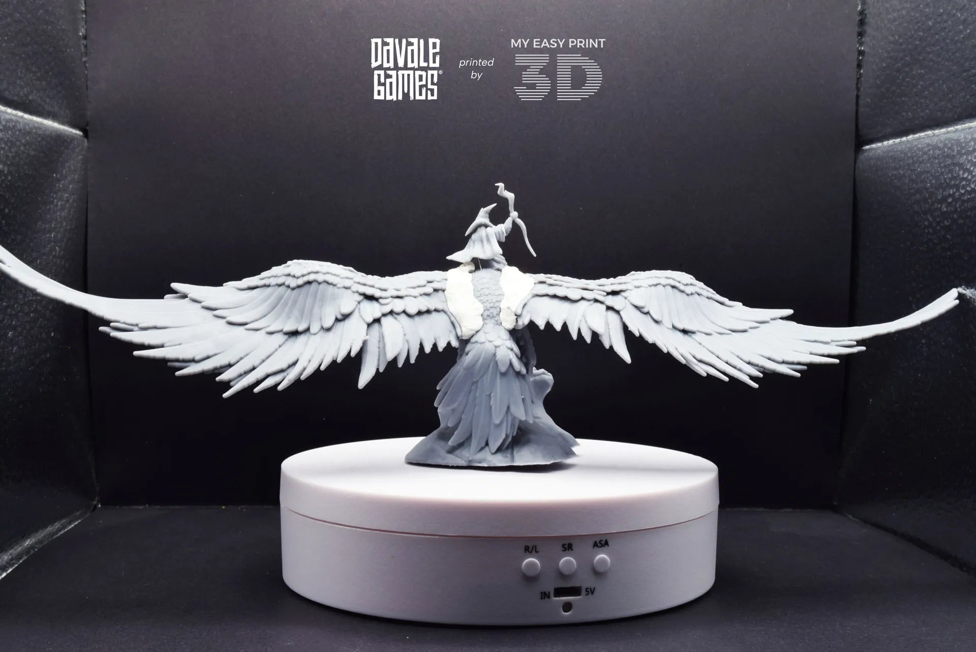 Mage on Eagle - Davale Games - 3D Printed with high quality resin for LOTR/D&D games