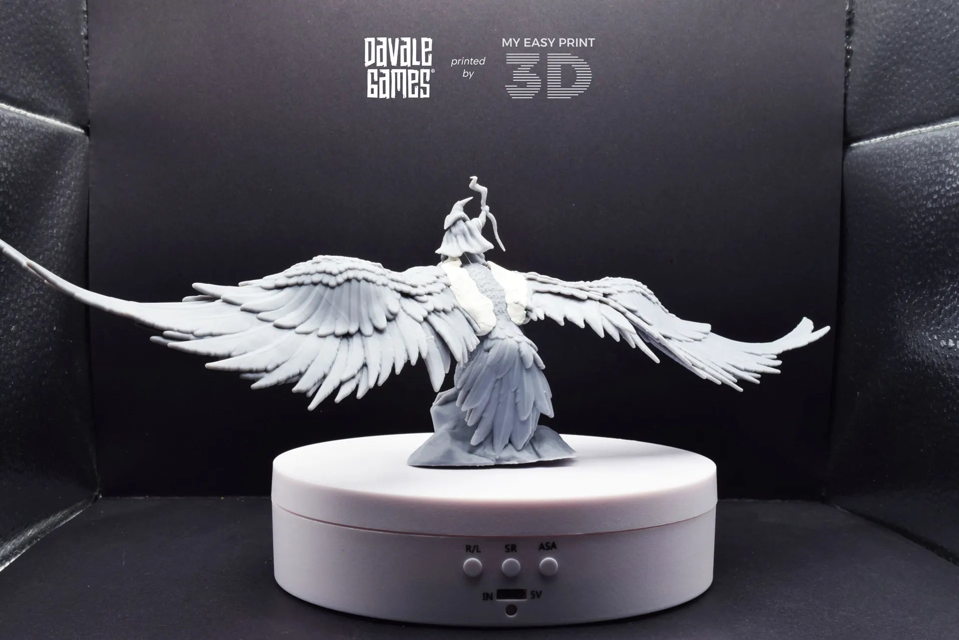 Mage on Eagle - Davale Games - 3D Printed with high quality resin for LOTR/D&D games