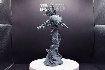 Tree Walker throwing rock - Davale Games - 3D Printed with high quality resin for LOTR/D&D games