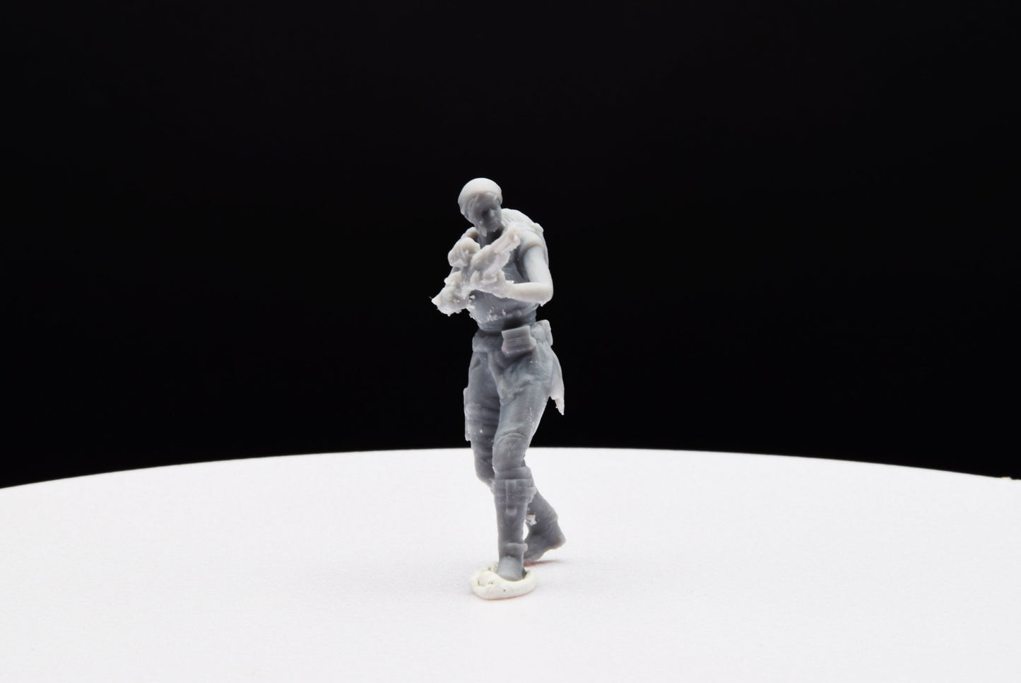 Gears Of War COG Kait Diaz Ot Miniature - TheSTLSmith - 3D Printed with high quality resin for Skirmish/D&D games