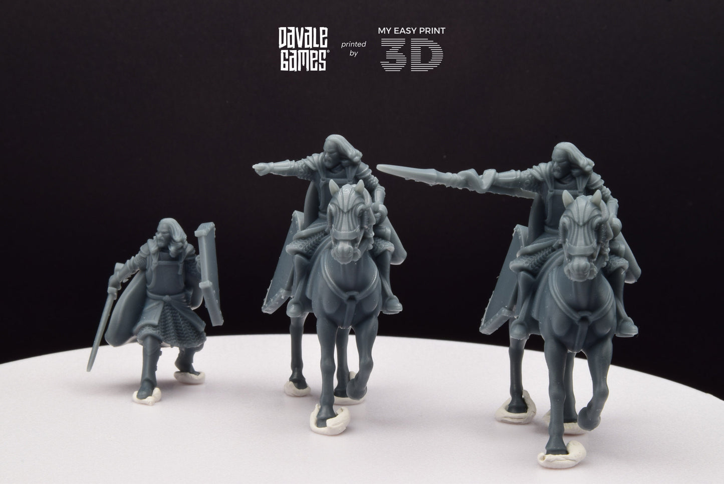 High Human Captain - Foot and Mounted - Davale Games - 3D Printed with high quality resin for LOTR/D&D games