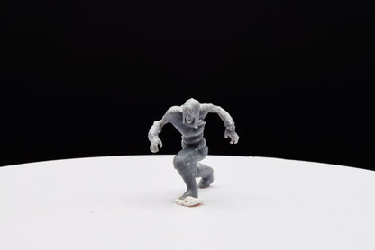 Gears Of War Lambent Former Female Ot Miniature - TheSTLSmith - 3D Printed with high quality resin for Skirmish/D&D games