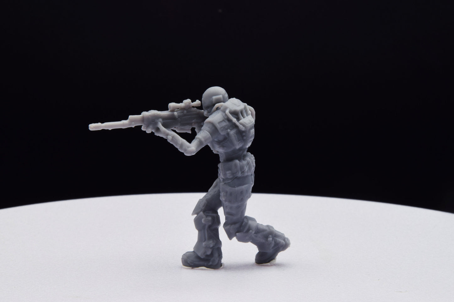Gears Of War UIR Soldier Female [4] Miniature - TheSTLSmith - 3D Printed with high quality resin for Skirmish/D&D games