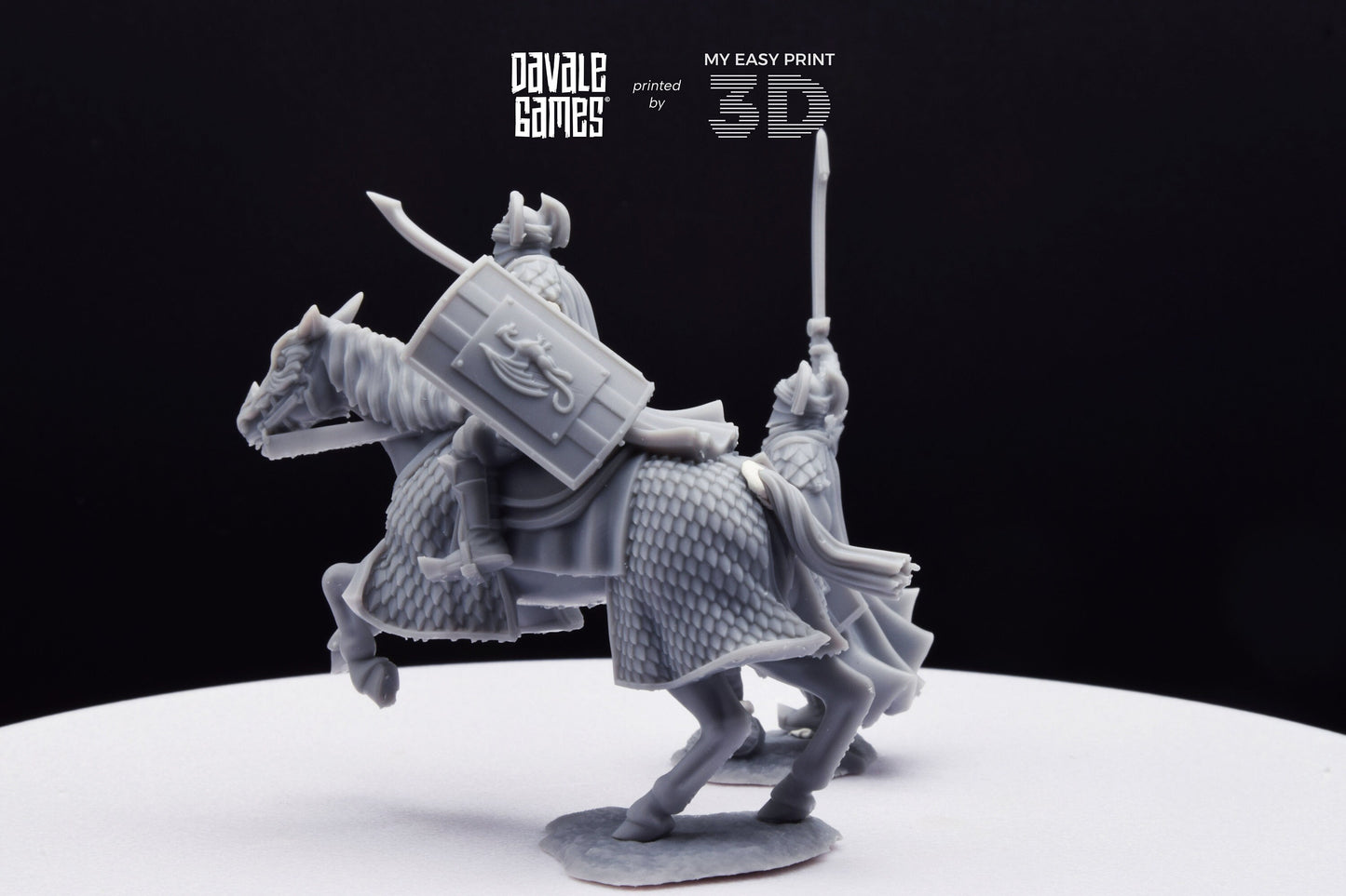 Dragon Army Captain with Sword and Spear - Foot and Mounted - Davale Games - 3D Printed with high quality resin for LOTR/D&D games