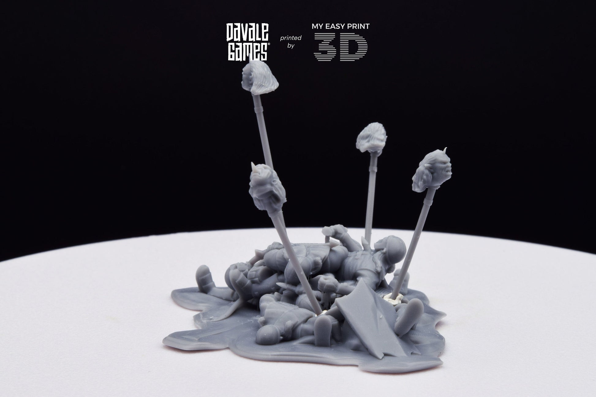 Bonfires with Pikes and Bloodhand Orcs heads - War Item - Davale Games - 3D Printed with high quality resin for LOTR/D&D games
