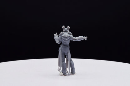 Gears Of War Queen Myrrah Armoured Ot Miniature - TheSTLSmith - 3D Printed with high quality resin for Skirmish/D&D games