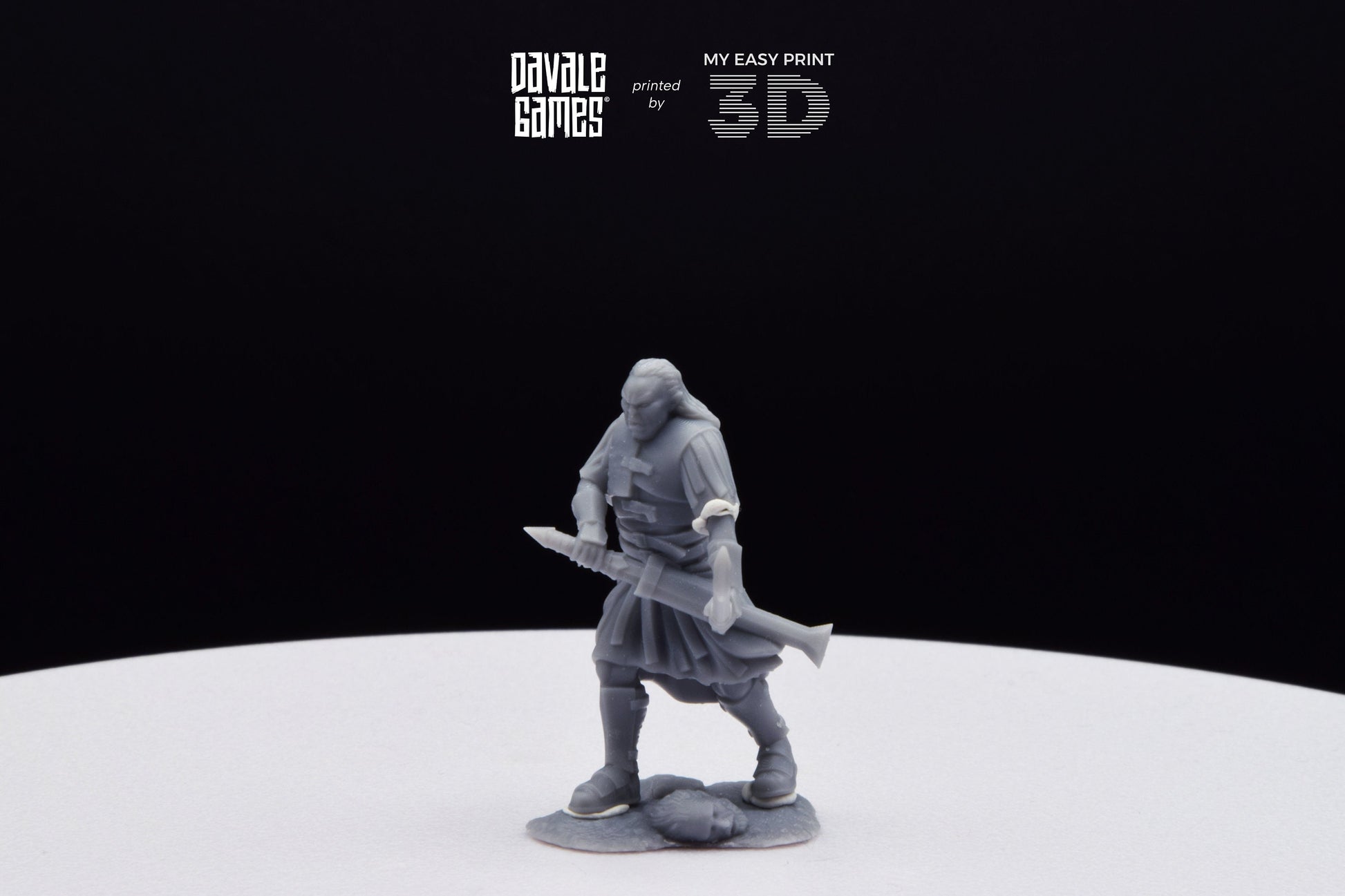 Outrider blood handed captain with two swords - Davale Games - 3D Printed with high quality resin for LOTR/D&D games