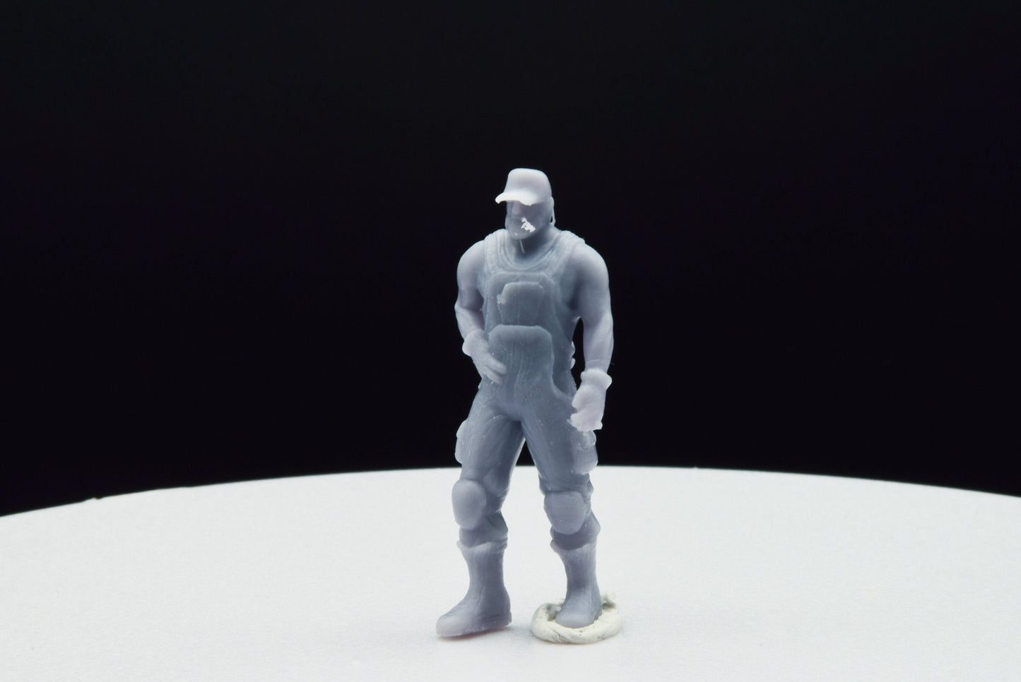 Gears Of War Dizzy Wallin Farmer Ot Miniature - TheSTLSmith - 3D Printed with high quality resin for Skirmish/D&D games