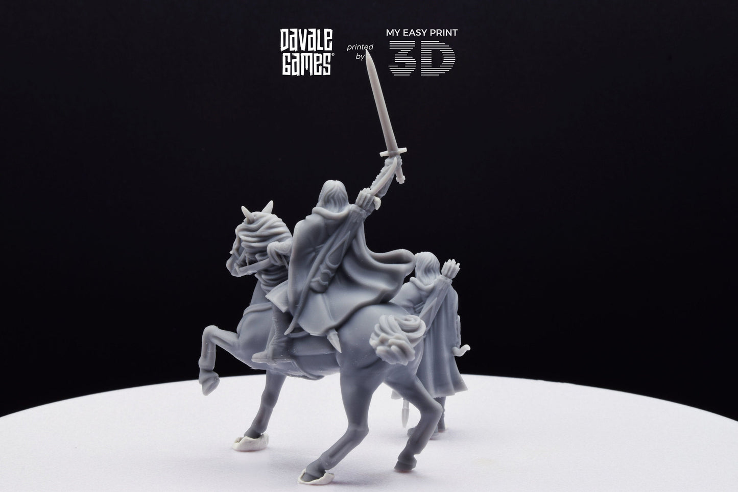 Captain of the Grey Castle - Foot and Mounted - Davale Games - 3D Printed with high quality resin for LOTR/D&D games