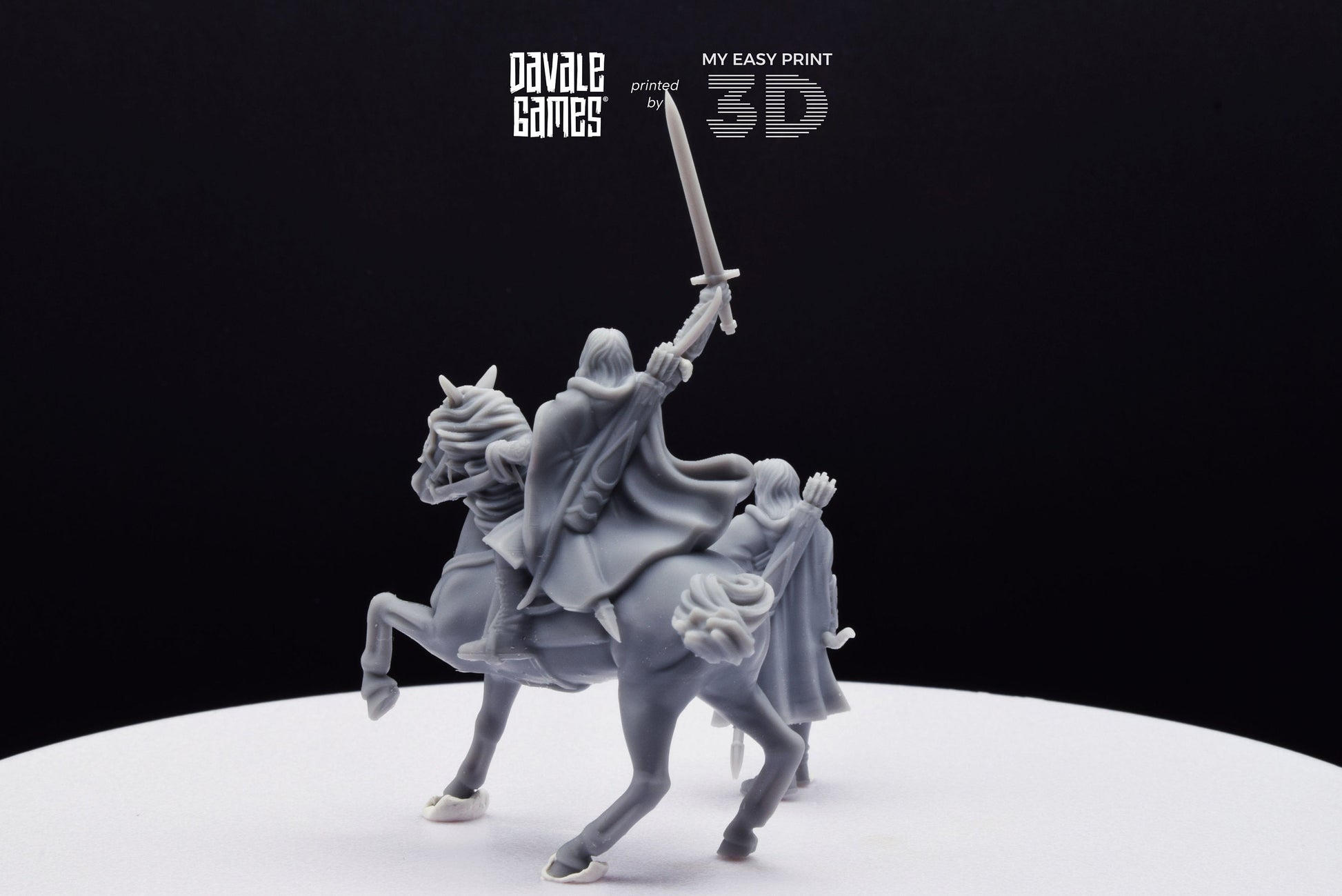 Captain of the Grey Castle - Foot and Mounted - Davale Games - 3D Printed with high quality resin for LOTR/D&D games