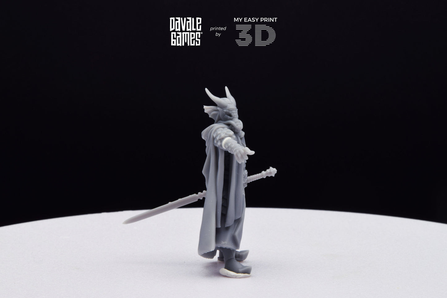 Dragon Army Dark Mage - Davale Games - 3D Printed with high quality resin for LOTR/D&D games