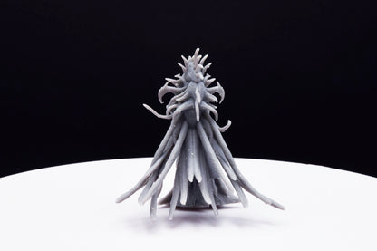 Gears Of War Queen Myrrah Ot Miniature - TheSTLSmith - 3D Printed with high quality resin for Skirmish/D&D games