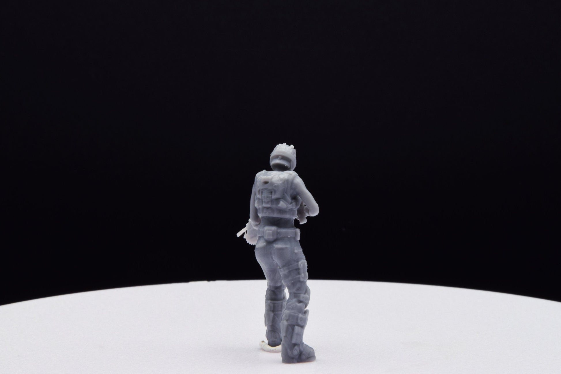 Gears Of War COG Summer Female Miniature - TheSTLSmith - 3D Printed with high quality resin for Skirmish/D&D games