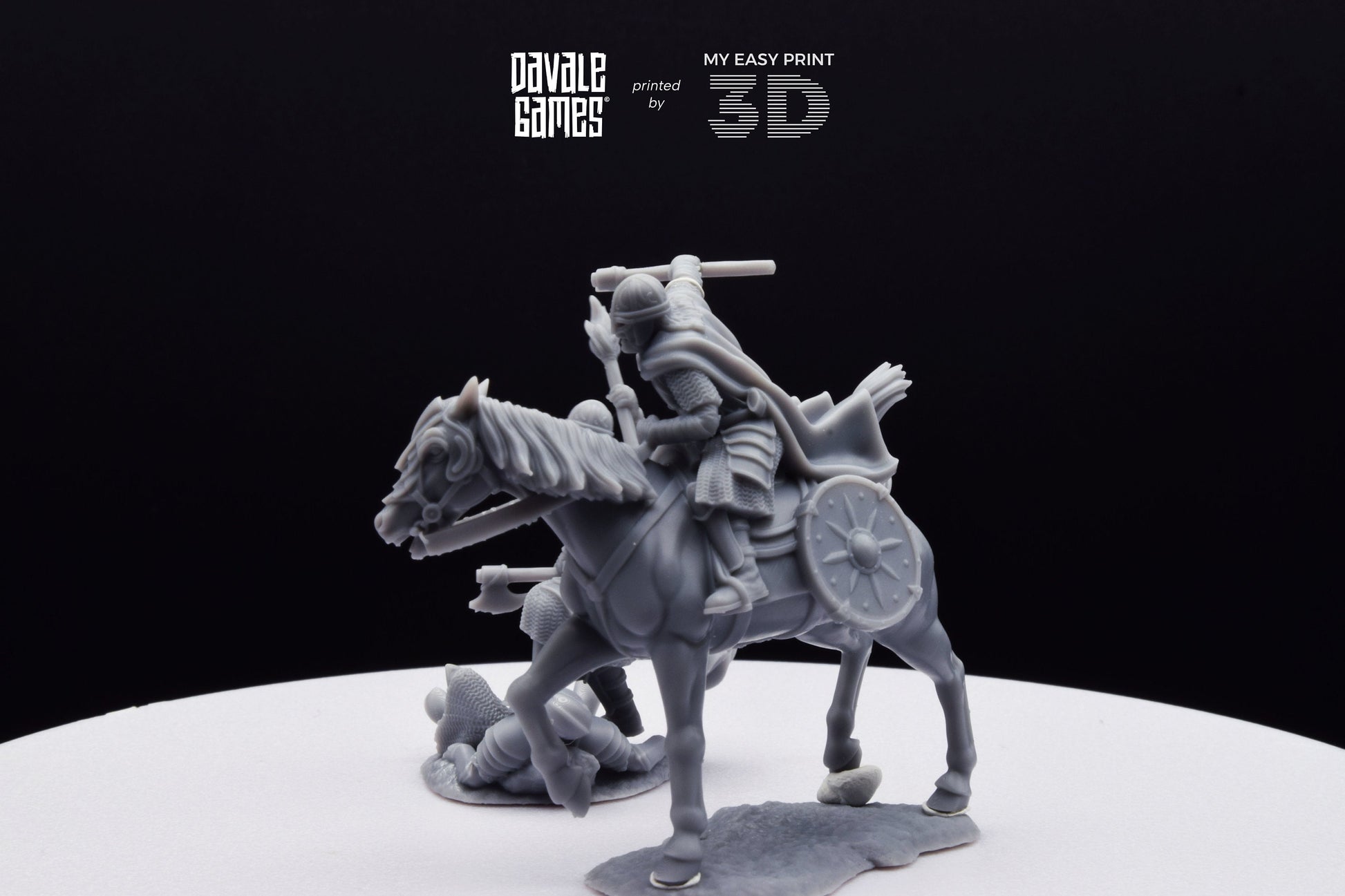 West Humans Captain - Foot and Mounted - Davale Games - 3D Printed with high quality resin for LOTR/D&D games