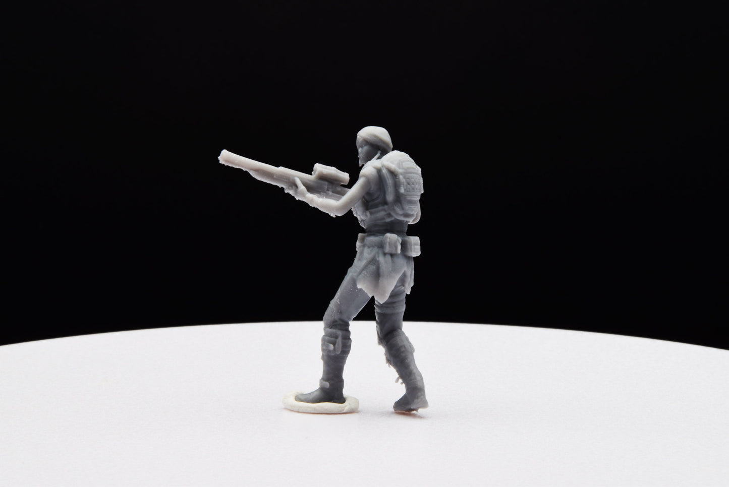 Gears Of War COG Kait Diaz Ot Miniature - TheSTLSmith - 3D Printed with high quality resin for Skirmish/D&D games