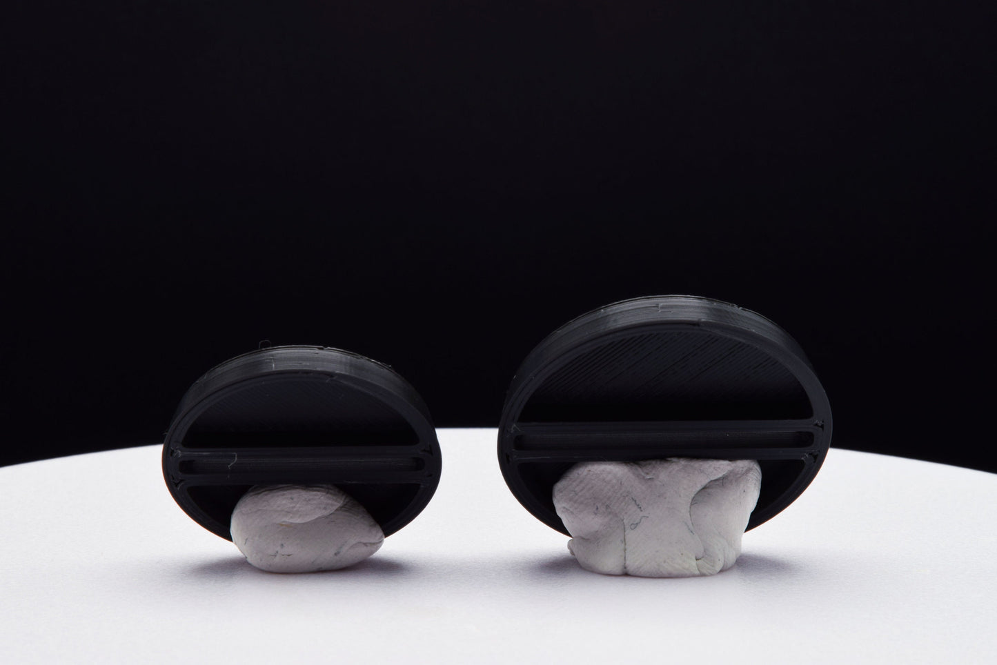 Slotted Round Bases for Miniatures - 20mm 25mm 28.5mm 30mm 32mm - 3D Printed with high quality PLA+ for Tabletop Games/Wargames/D&D games