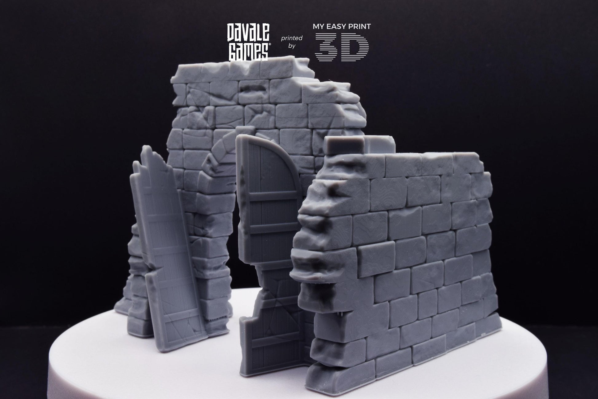 Grey Castle Scenery with Casualties [Ver.1 + Ver.2] - Davale Games - 3D Printed with high quality resin for LOTR/D&D games