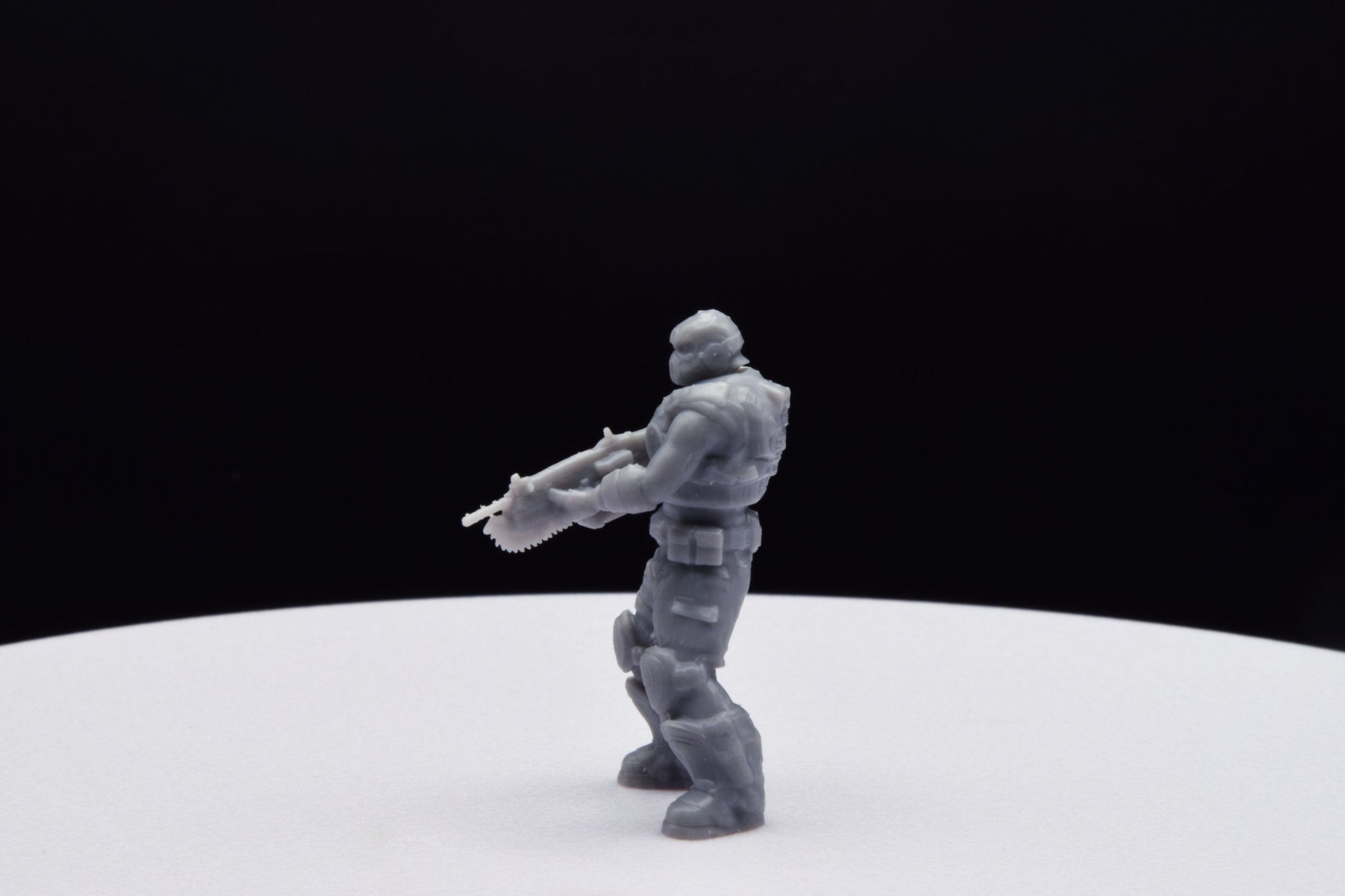 Gears Of War COG Soldier Summer Male Old Miniature - TheSTLSmith - 3D Printed with high quality resin for Skirmish/D&D games