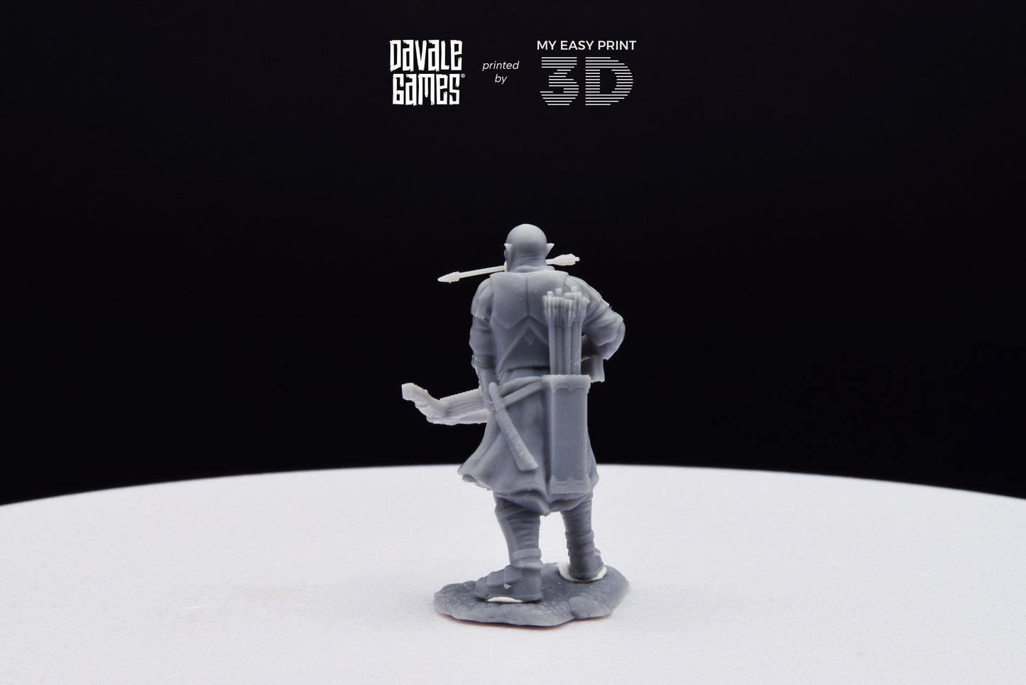 Blood-Handed Captain with Crossbow - Davale Games - 3D Printed with high quality resin for LOTR/D&D games