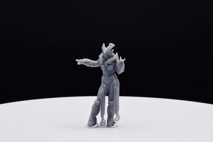 Gears Of War Queen Myrrah Armoured Ot Miniature - TheSTLSmith - 3D Printed with high quality resin for Skirmish/D&D games