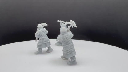 Silver Goat Dwarf with Hammer - Davale Games - 3D Printed with high quality resin for LOTR/D&D games